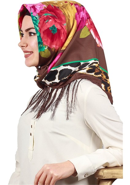 111-0017-04 Piramit Püsküllü Eşarp fiyatları