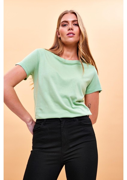 Kadın Boyfriend Çağla Bisiklet Yaka Regular Fit Modal T-Shirt (Lyocell) modelleri