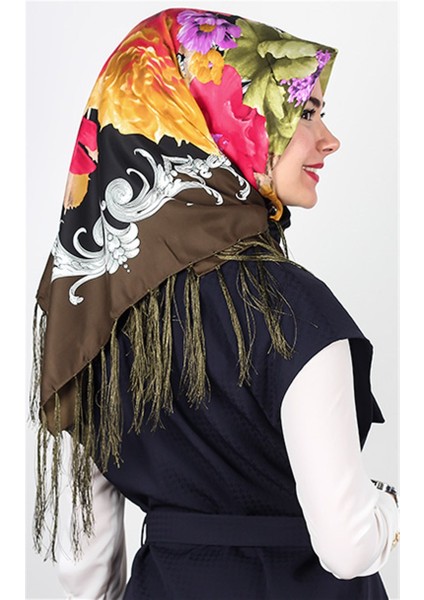 111-0013-17 Piramit Püsküllü Eşarp