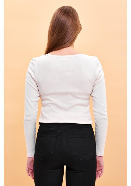 Kadın Matilda Bej Düğme Detaylı Vücuda Oturan Uzun Kollu T-Shirt fırsatları