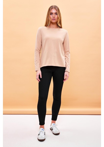 Kadın Gloria Kum Bisiklet Yaka Regular Fit Basic T-Shirt fiyatları