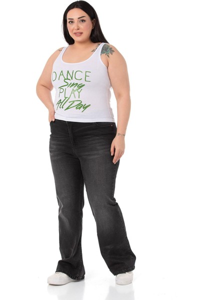 Büyük Askılı Yazılı Beyaz Yeşil T-Shirt indirimleri