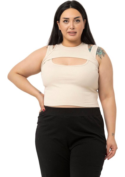Büyük Beden Göğüs Dekolteli Fitilli Kaşkorse Bej Rengi Body
