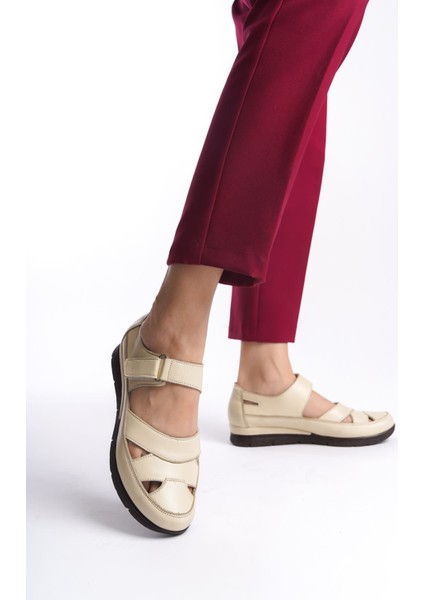Deri Krem Günlük Kadın Sandalet TMD2024401