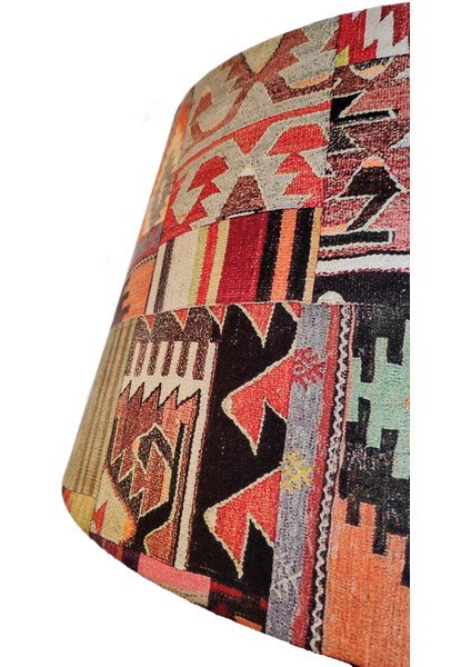 Lambadatorna Ayaklı El Yapımı Masif Lambader (Kilim Desen-Beyaz Ayak)