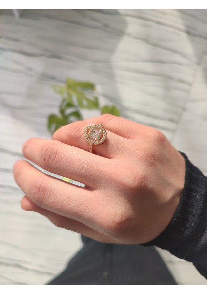 Kadın Paslanmaz Çelik Oval Zirkon Taşlı Baget Yüzük