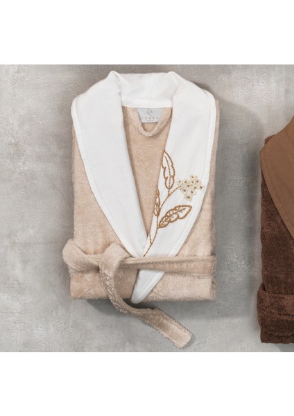 Como 6 Parça Nakışlı Aile Bornoz Takımı fırsatları