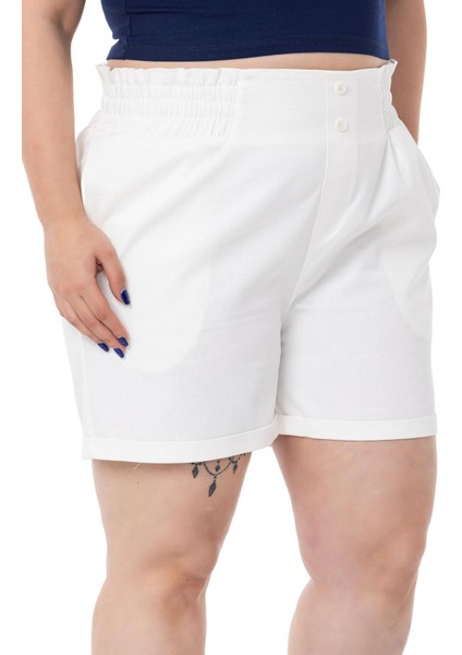 Büyük Beden Beli Yan ve Arkadan Lastikli Paçası Katlama Detaylı Gabardin Beyaz Şort fırsatları