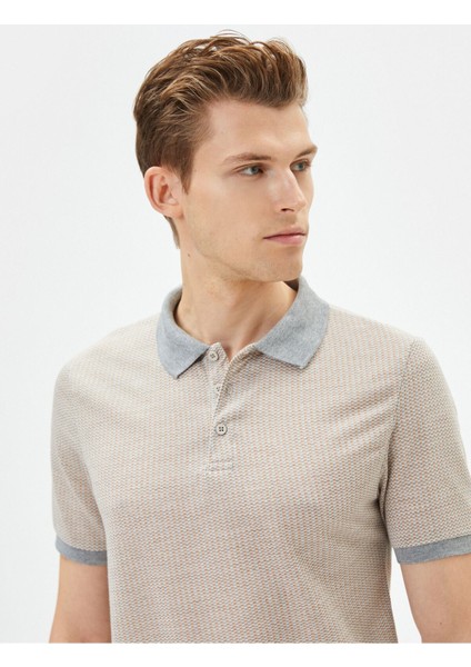 Yakalı T-Shirt Minimal Desenli Slim Fit Kısa Kollu