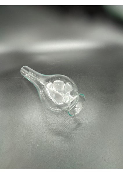 Büyük Gaz Lambası Camı .Tam Şeffaf Renkte.(Alt Çap: 5.00cm-h:22.50cm)
