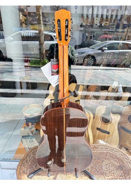 Master 75 El Yapımı Gitar