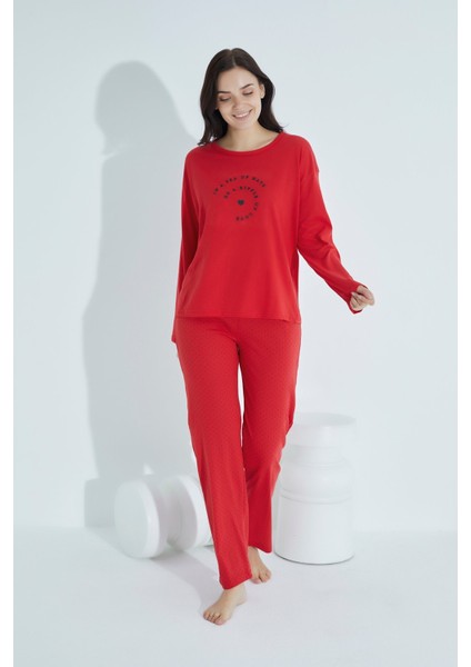 Kadın Kırmızı Bisiklet Yaka Uzun Kollu Yazılı ve Puantiyeli Desenli Pijama Takımı 959