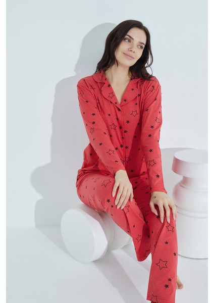 Kadın Nar Çiçeği Boydan Düğmeli Gömlek Yaka Uzun Kollu Kalp Desenli Pijama Takımı 955