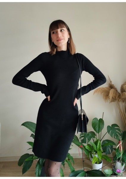 Siyah Triko Elbise