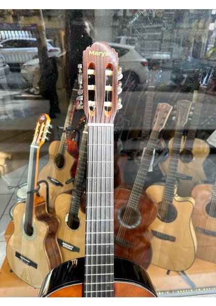 MC528 Klasik Gitar modelleri