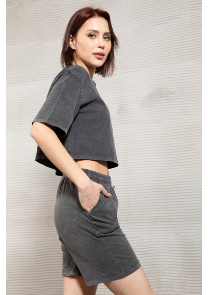 Kadın Şortlu Crop Takım