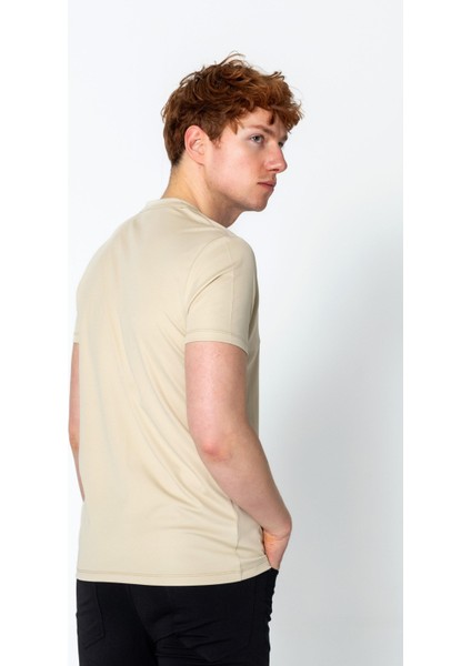 Erkek Fit Rahat Naylon V Yaka Seyahatlik T-Shirt
