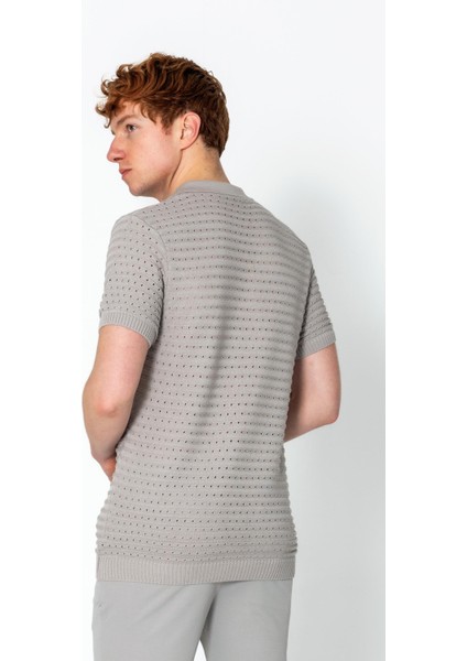 Erkek Fit Extra Rahat Düğmeli Polo Yaka Delikli T-Shirt indirimleri