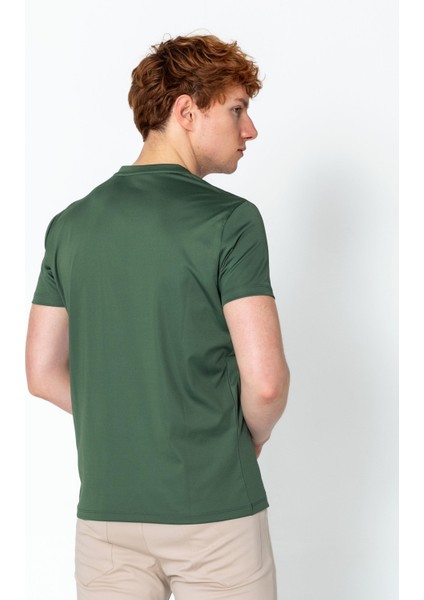 Erkek Fit Rahat Naylon V Yaka Seyahatlik T-Shirt indirimleri