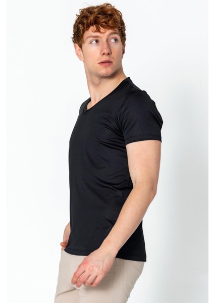 Erkek Fit Rahat Naylon V Yaka Seyahatlik T-Shirt modelleri