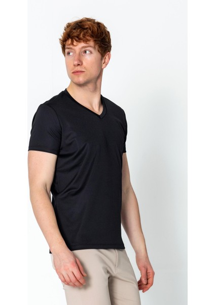 Erkek Fit Rahat Naylon V Yaka Seyahatlik T-Shirt fırsatları