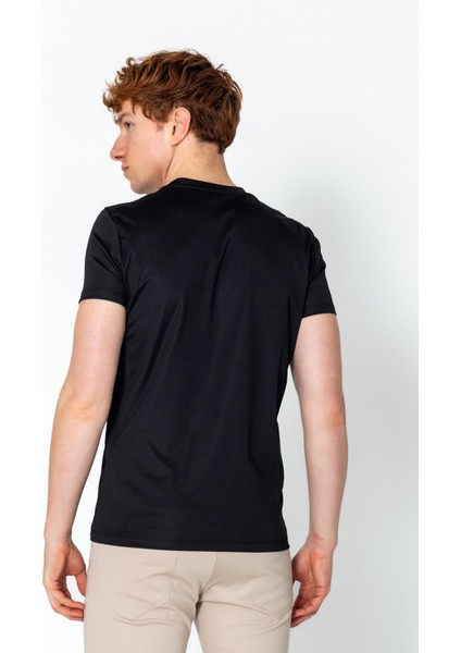Erkek Fit Rahat Naylon V Yaka Seyahatlik T-Shirt indirimleri