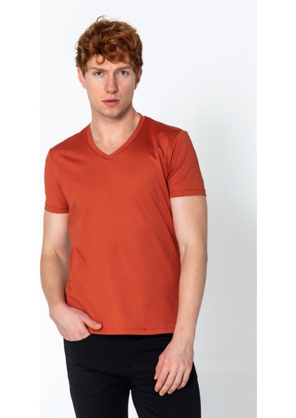 Erkek Fit Rahat Naylon V Yaka Seyahatlik T-Shirt modelleri