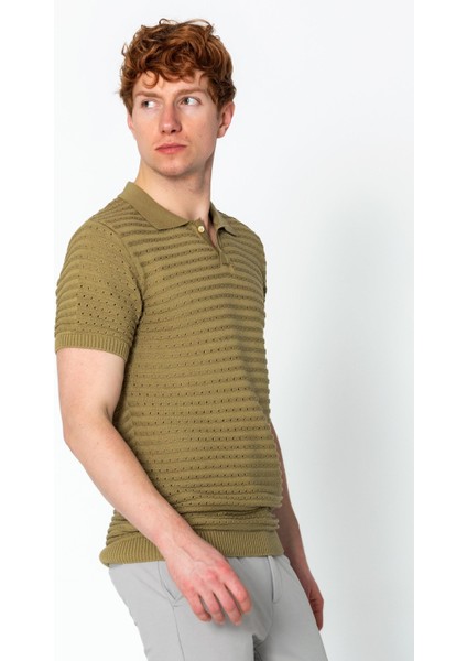 Erkek Fit Extra Rahat Düğmeli Polo Yaka Delikli T-Shirt fırsatları