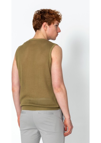 Erkek Fit Extra Rahat Delikli Bisiklet Yaka Kolsuz T-Shirt indirimleri