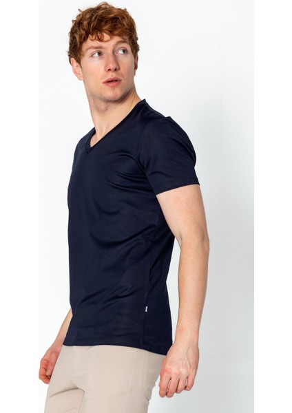 Erkek Fit Rahat Naylon V Yaka Seyahatlik T-Shirt modelleri