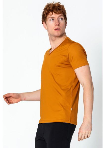 Erkek Fit Rahat Naylon V Yaka Seyahatlik T-Shirt modelleri