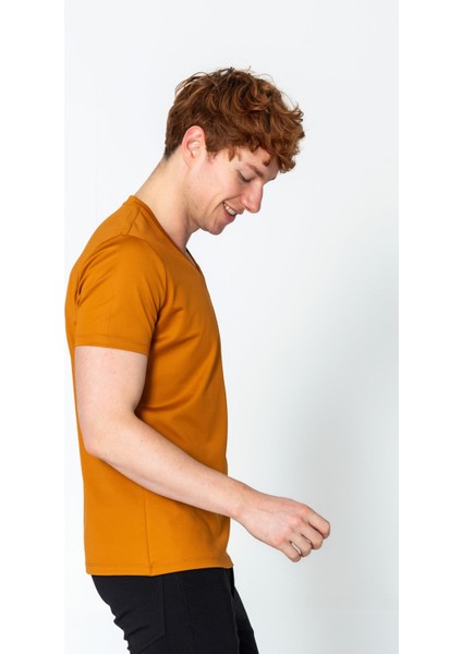 Erkek Fit Rahat Naylon V Yaka Seyahatlik T-Shirt fırsatları