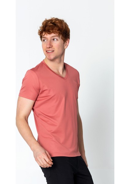 Erkek Fit Rahat Naylon V Yaka Seyahatlik T-Shirt fırsatları