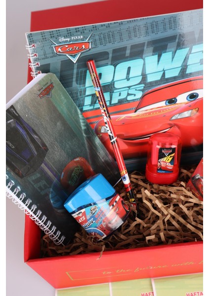 Lisanslı Cars Gıft Box 11 Parça Ilkokul Çantası,kalem ÇANTASI,500 ml Matara ve Kırtasiye Seti modelleri