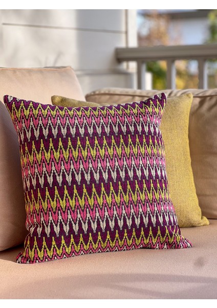 Zigzag Desenli Mor Renkli Yastık Kılıfı