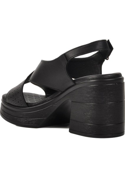 523001 Siyah Deri Kadın Topuklu Sandalet fırsatları