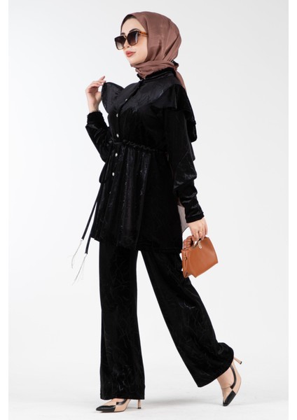 Omuzu Volanlı Kadife Takım-Siyah fırsatları