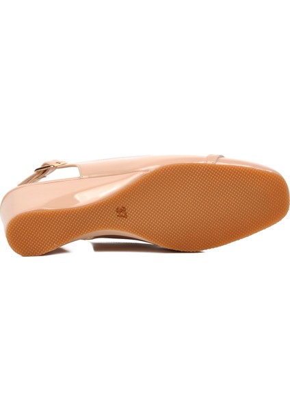 312083 Bej Kadın Dolgu Topuklu Ayakkabı indirimleri