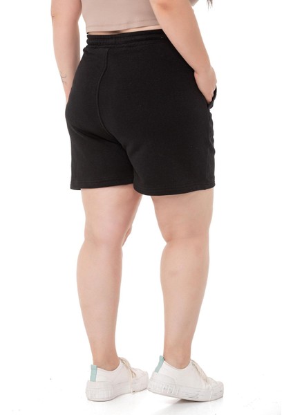 Büyük Beden Garnili Üç Iplik Cepli Beli Lastik ve Bağlama Detaylı Siyah Şort modelleri