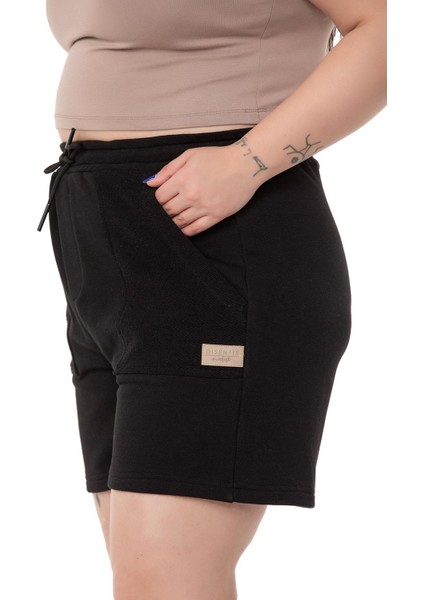 Büyük Beden Garnili Üç Iplik Cepli Beli Lastik ve Bağlama Detaylı Siyah Şort fırsatları