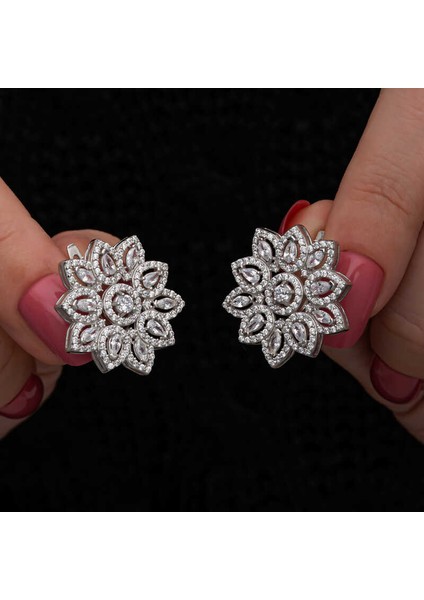 Gümüş Zirkon Taşlı Çiçek Kadın Küpe