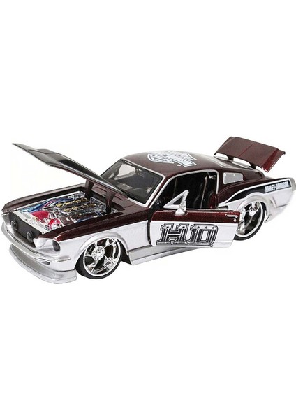 Maisto 1:24 1967 Ford Mustang Gt