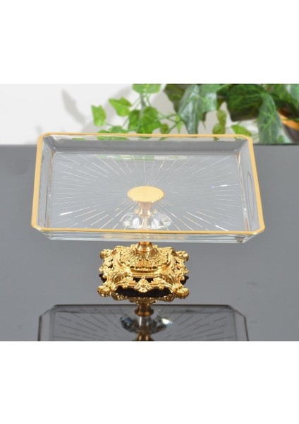 Tekno Trust Bpa Free Döküm Ayaklı Yaldız Detaylı Kare Servis Tabağı Altın 24 x 24 Altın Servis Tabağı Kare 1 Av