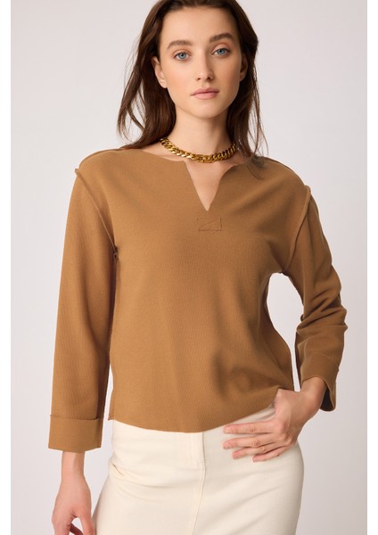 Kesik V Yaka Ters Dikiş Bluz indirimleri
