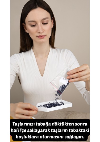 Gizemli Işığa Kürek Çeken Bir Çocuk | Elmas Mozaik Puzzle | 47x26 | E2020345 indirimleri