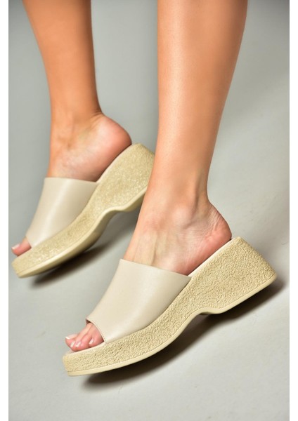 S996741209 Bej Kalın Tabanlı Kadın Terlik fiyatları