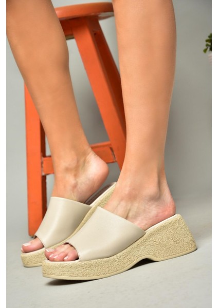 S996741209 Bej Kalın Tabanlı Kadın Terlik fırsatları