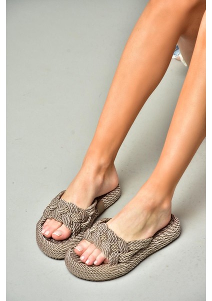 S596022704 Vizon Halat Ipli Hasır Terlik modelleri