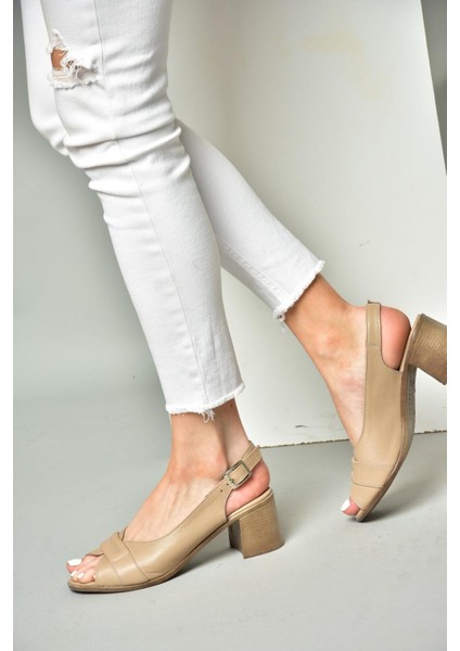 P555452903 Vizon Deri Kalın Topuklu Kadın Sandalet