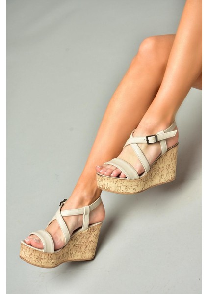 S996054409 Bej Dolgu Topuklu Kadın Ayakkabı modelleri
